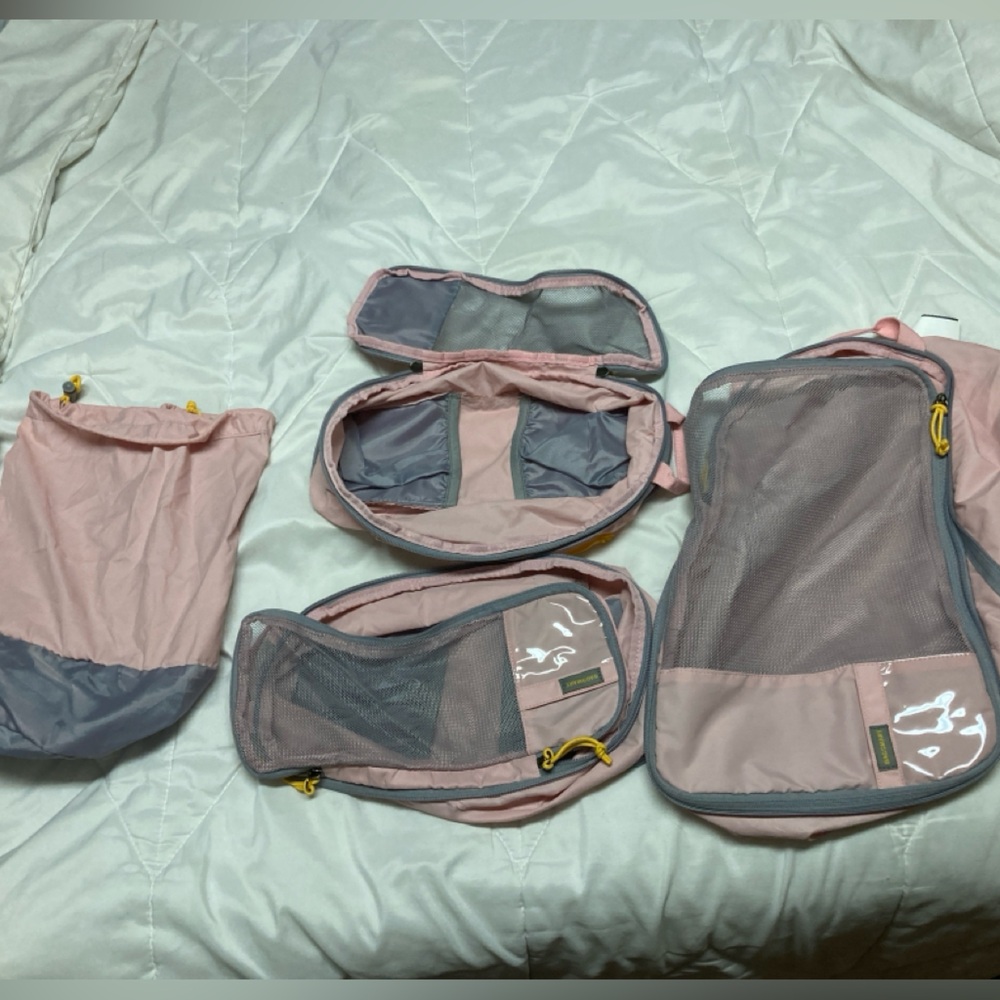 Pink st of compression bags